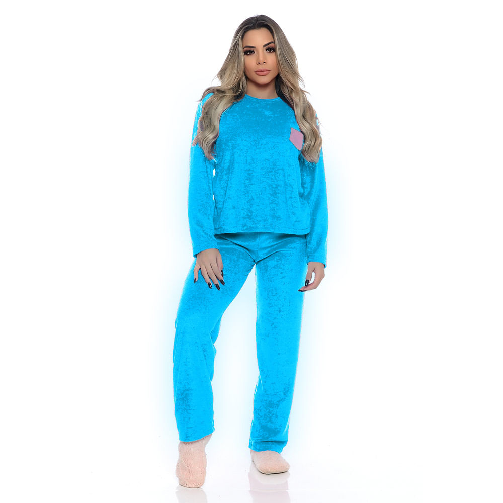 Pijama em Plush com Bolso Frontal Victory