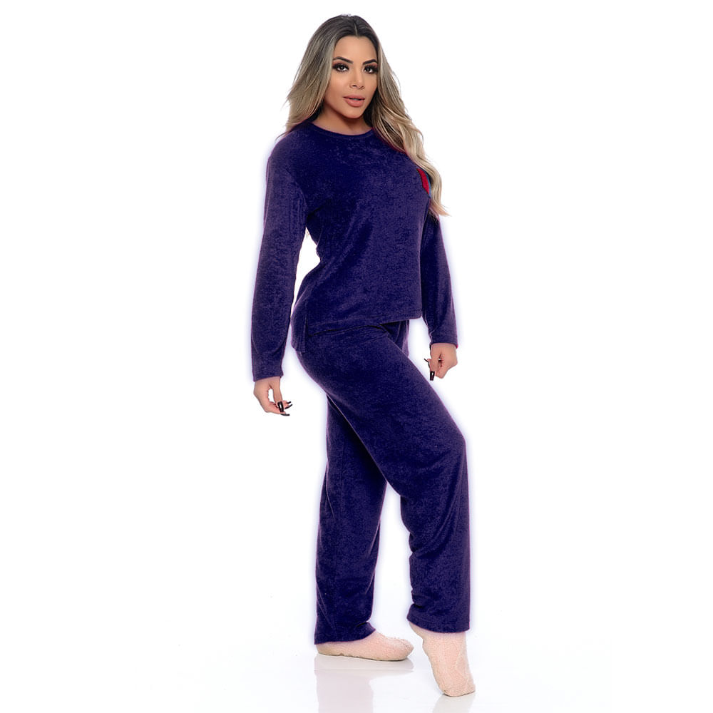 Pijama em Plush com Bolso Frontal Victory