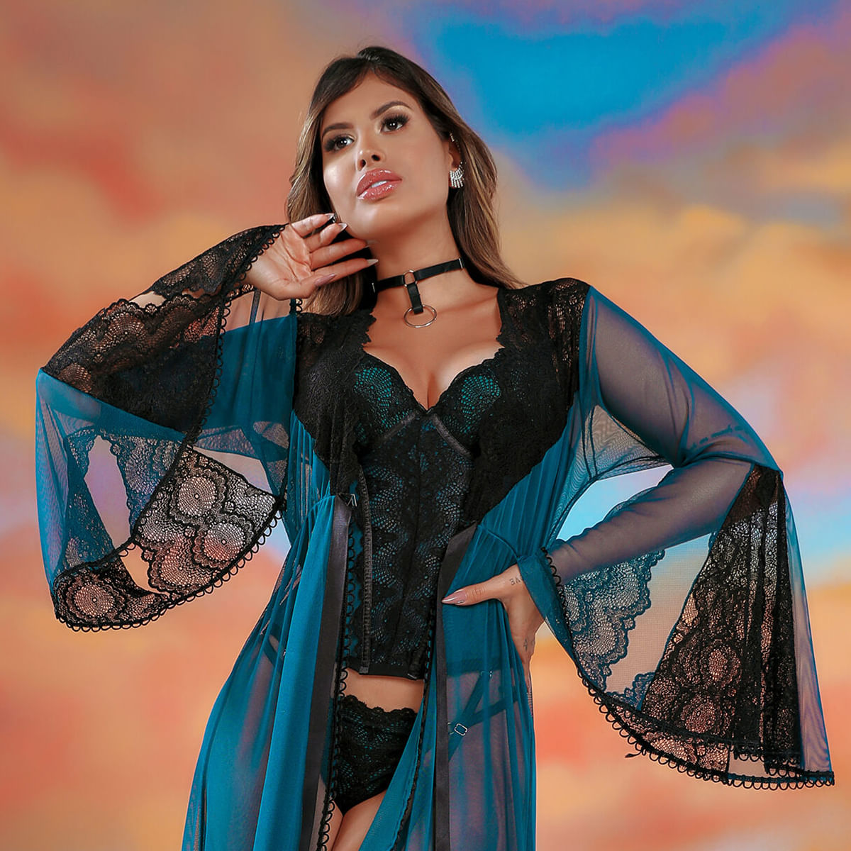 Robe Longo com Detalhes em Renda Coleção Infinity Dy Girl