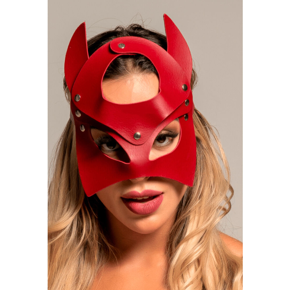 Máscara Lilith Modelo Diabinha em Couro Sintético Dominatrixxx