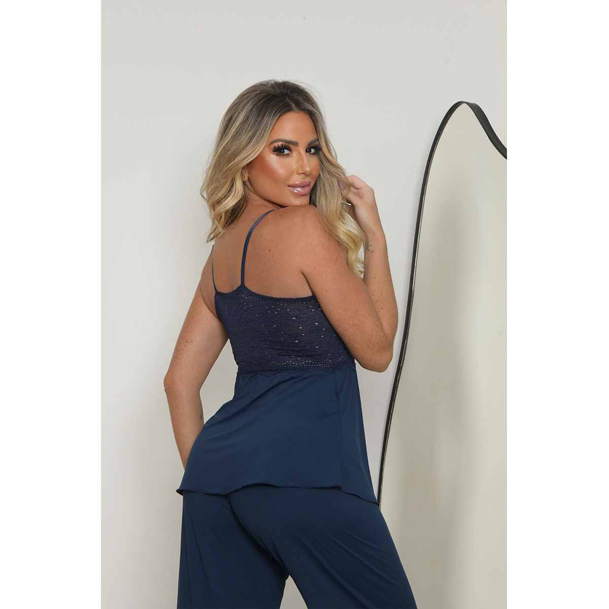 Pijama Longo Femenino com Barra Rendada e Lacinho My Fábrica
