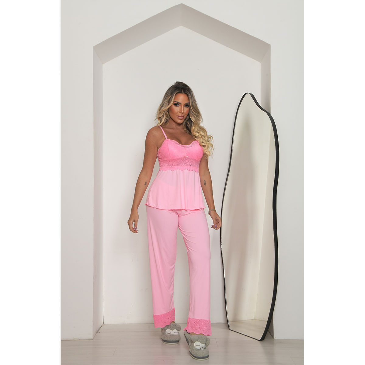 Pijama Longo Femenino com Barra Rendada e Lacinho My Fábrica
