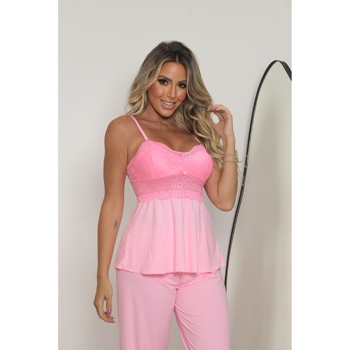 Pijama Longo Femenino com Barra Rendada e Lacinho My Fábrica