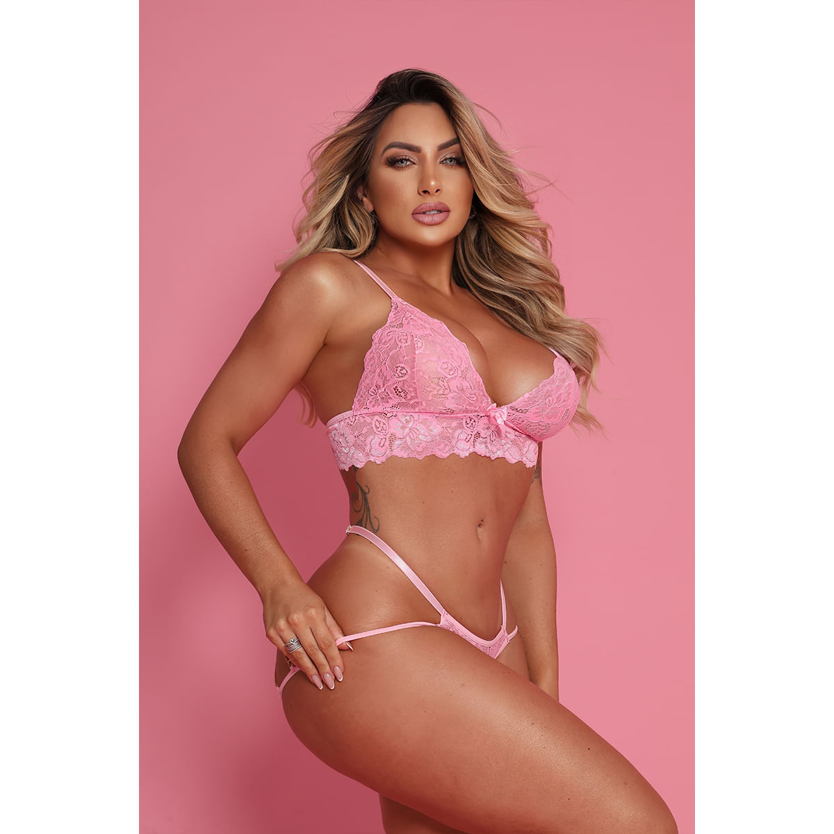 Conjunto Lovers Glow Abertura no Bumbum com Correntes Tallyta Moda Apimentada