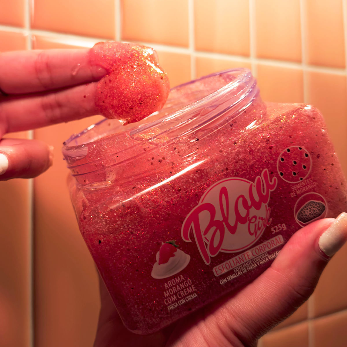Blow Girl Esfoliante Corporal com Glitter Rocha Vulcânica 525g Hot Flowers