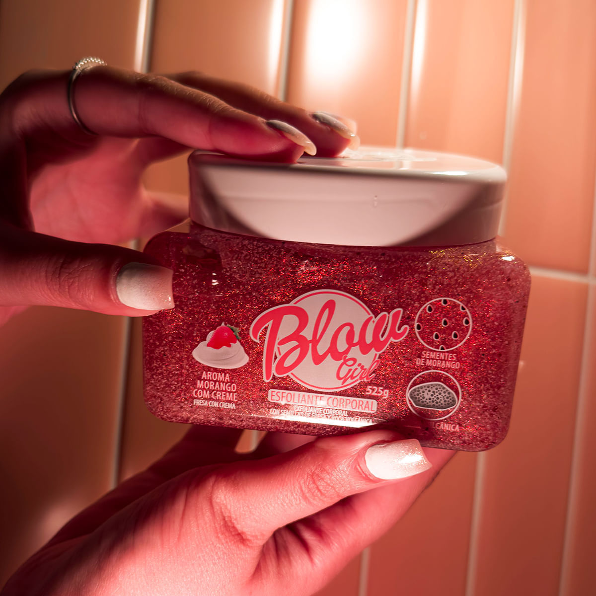 Blow Girl Esfoliante Corporal com Glitter Rocha Vulcânica 525g Hot Flowers