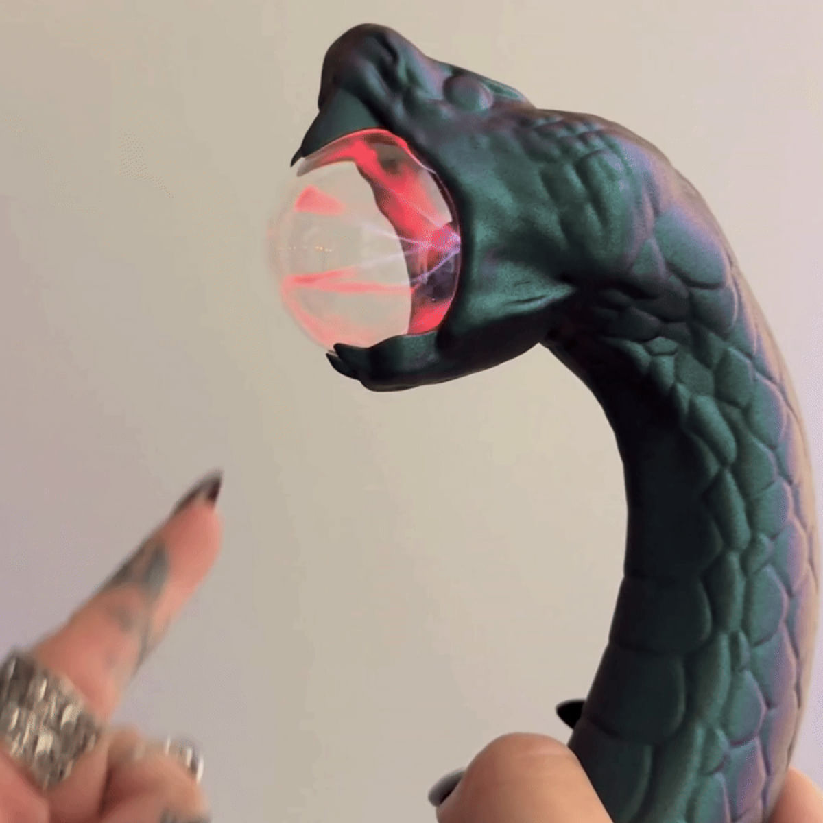 Vibrador Rattle Snake de Ponto G e Clitoris em Formato de Serpente com Globo de Plasma Sexy Import